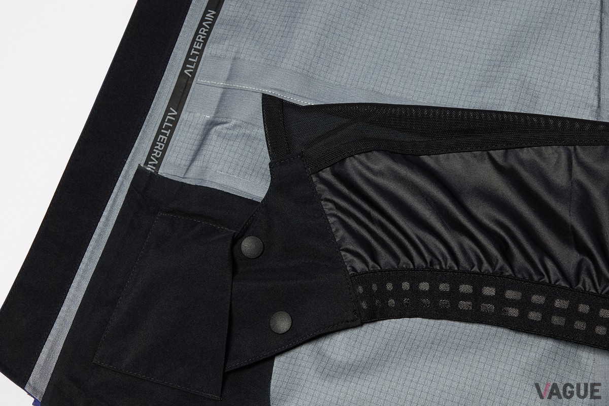 GORE-TEX SHELL JACKET “ZENCHIKEI EX.”