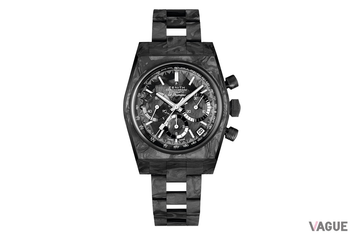 10本限定という注目の限定モデルはオリジナルに忠実なラダーブレスレットを搭載。こちらもカーボンによってその特徴的な姿を再現している