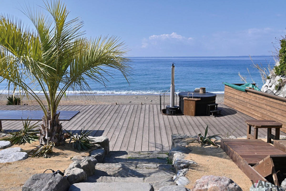 施設のどこに居ても海が見えるロケーション