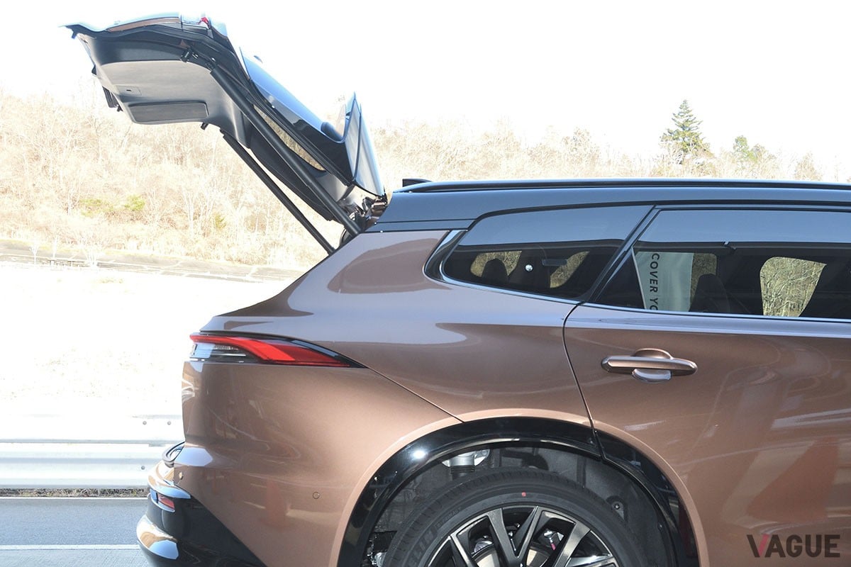 トヨタ新型「クラウン・エステート Z」（HEV）