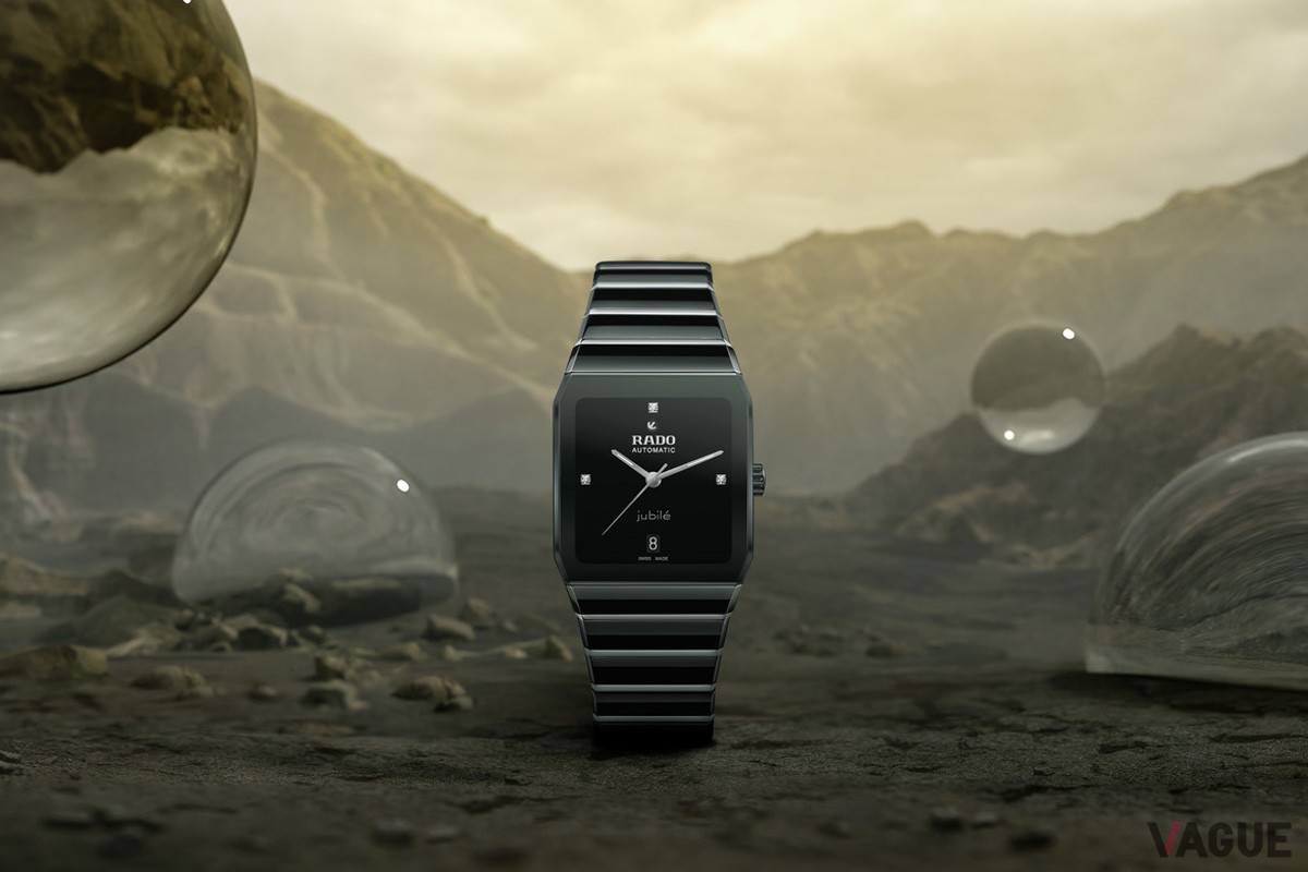 12、3、9時位置に3つのダイヤモンドインデックスを配した、ミニマルなダイヤルが特徴の「R10201712」