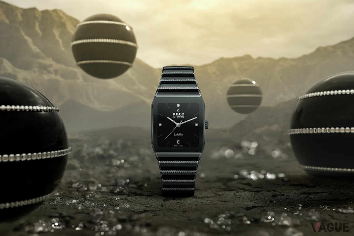 エンドピースは38個、ブレスレットの最初の4つのコネクティングリンクにも124個のダイヤモンドがあしらわれた「R10204712」