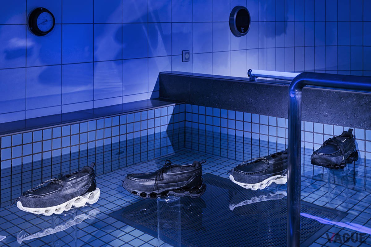 高い防水透湿性能を発揮するGORE-TEXの採用はうれしいニュース。天候や気温を気にすることなく、モードな装いを楽しめる