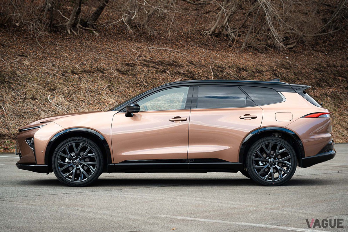 トヨタ新型「クラウン・エステート Z」（HEV）