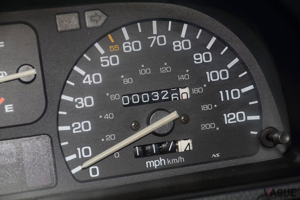 7万1500ドルで落札された1991年式の2代目ホンダ「CR-X Si」（C）Mecum Auctions.