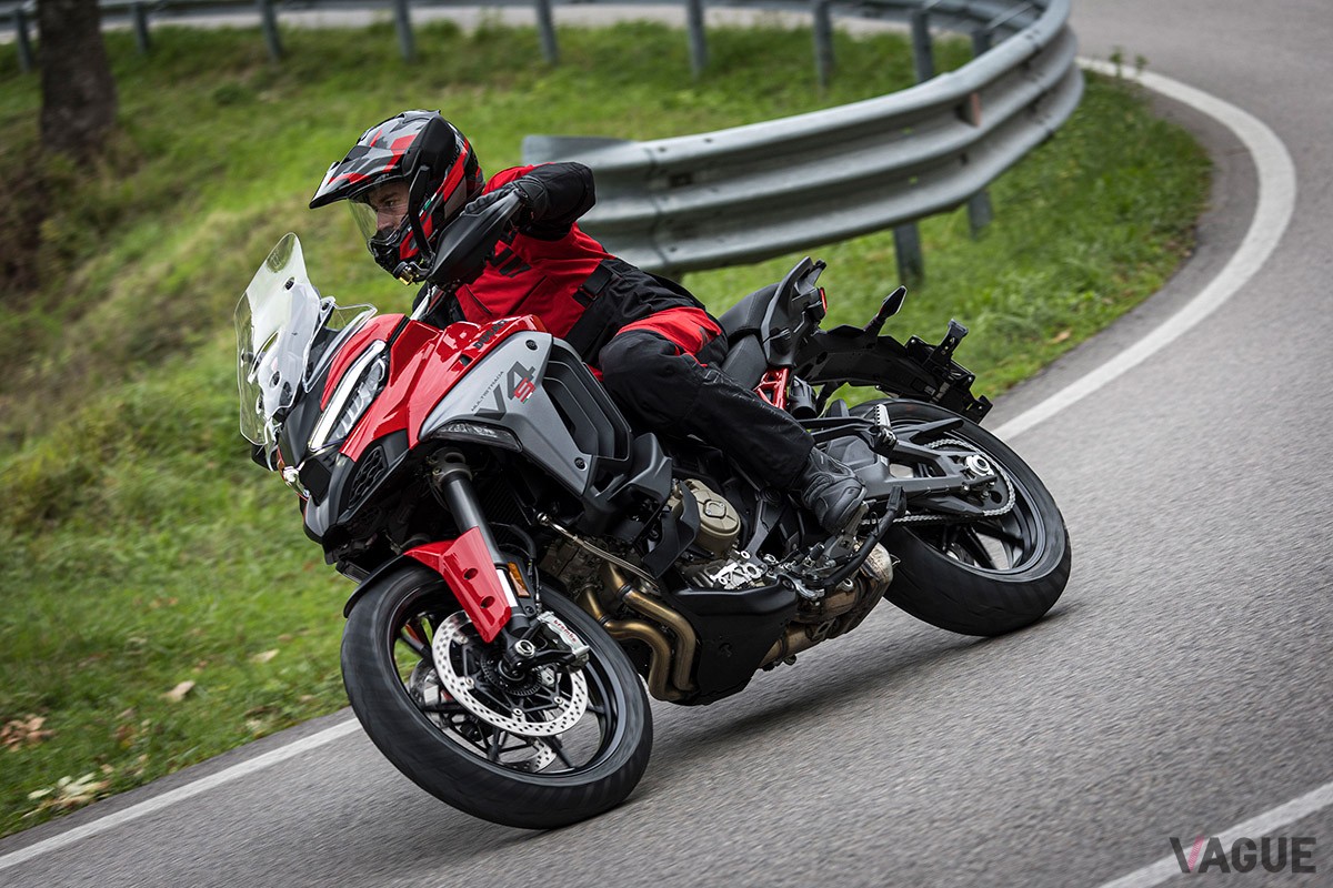 ドゥカティ「ムルティストラーダV4」シリーズ