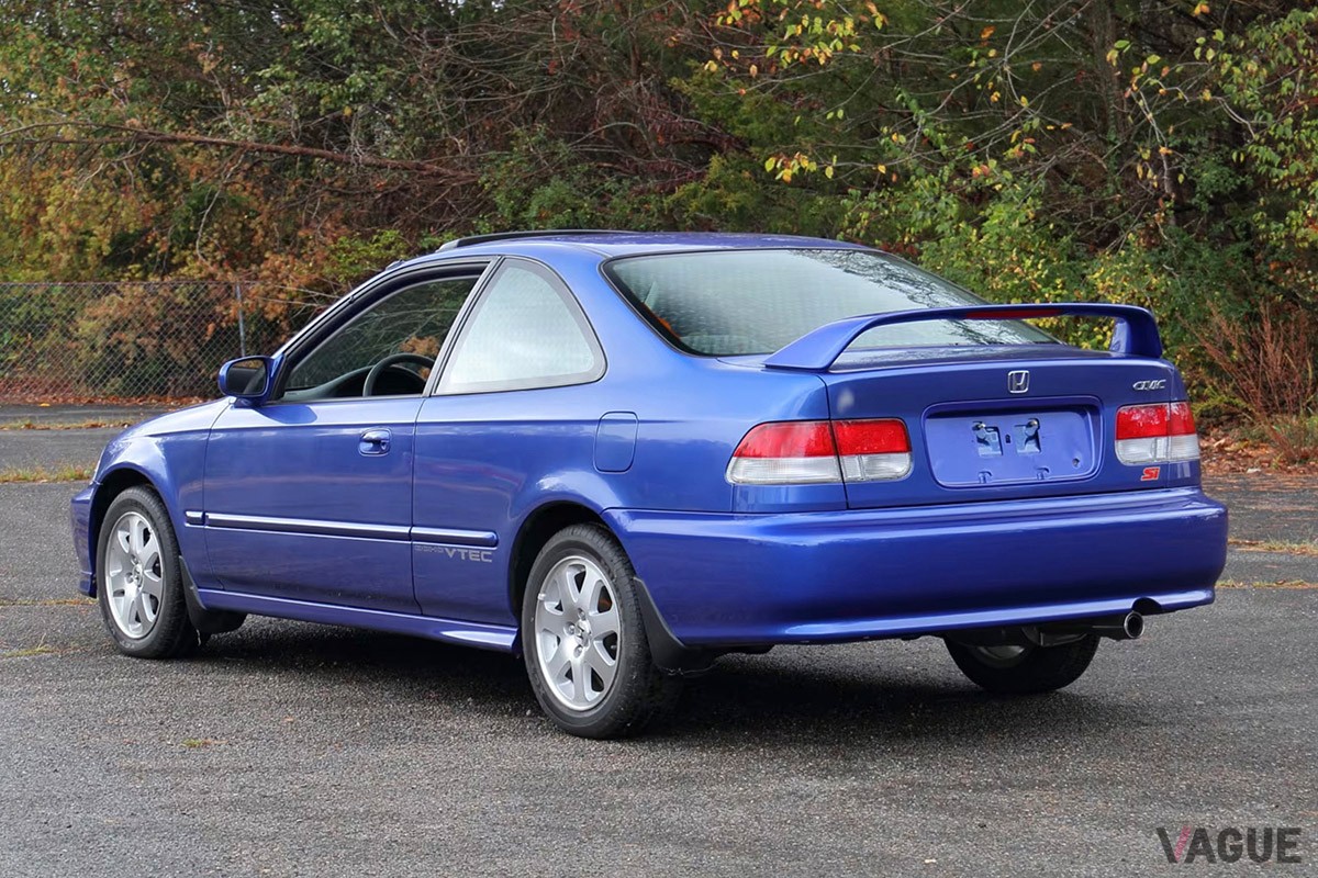6万6000ドルで落札された2000年式の2代目ホンダ「シビック クーペ Si」（C）Mecum Auctions.