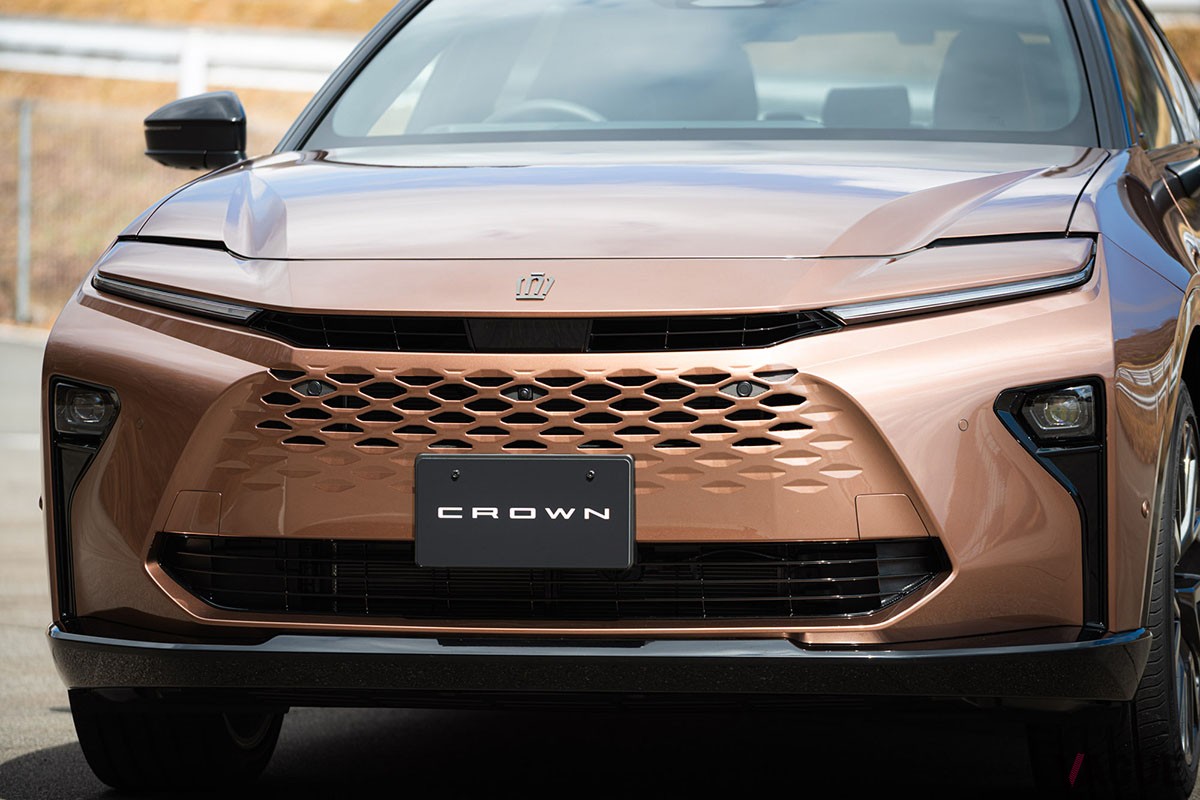 トヨタ新型「クラウン・エステート Z」（HEV）
