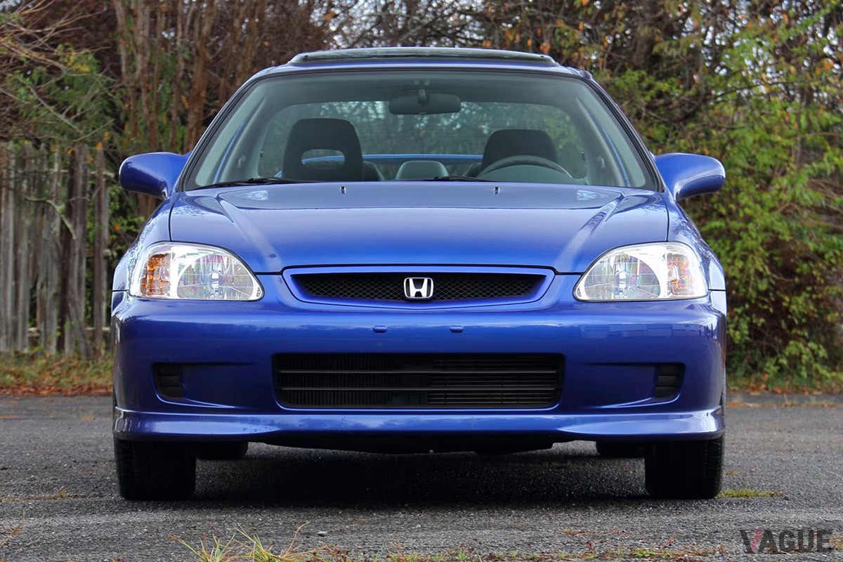 6万6000ドルで落札された2000年式の2代目ホンダ「シビック クーペ Si」（C）Mecum Auctions.