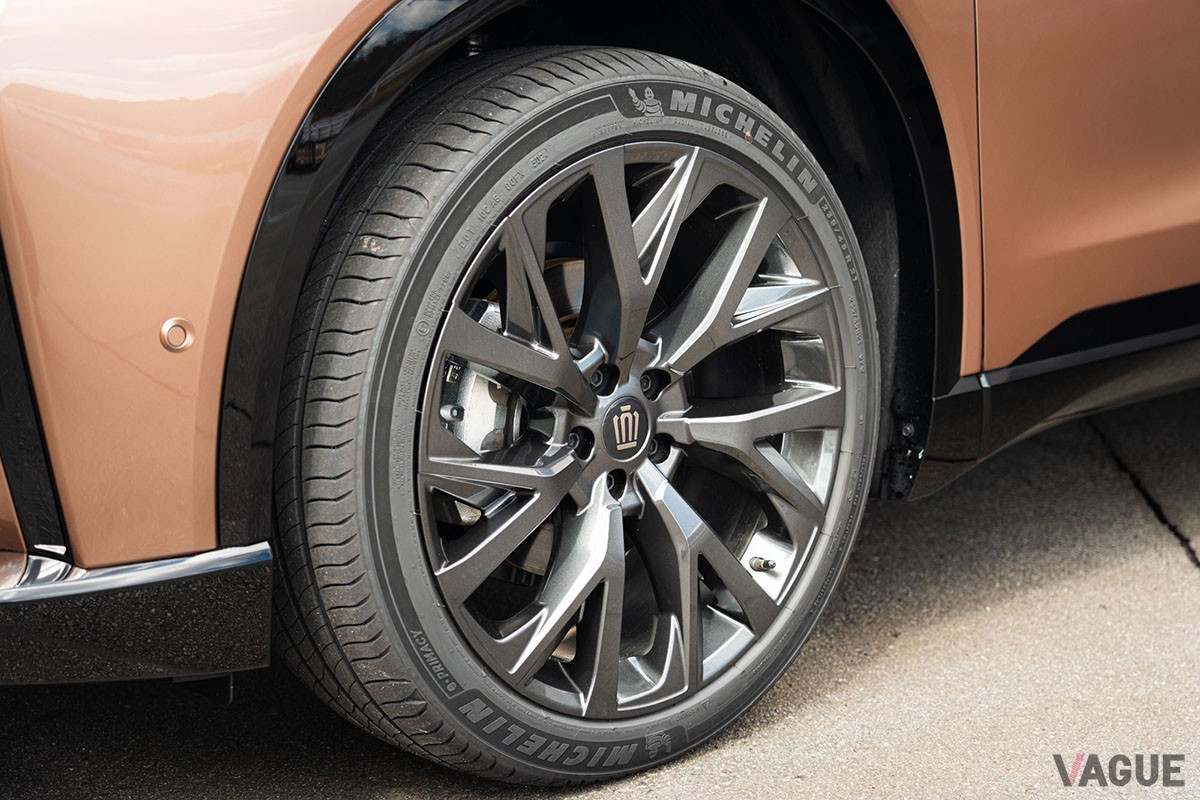 トヨタ新型「クラウン・エステート Z」（HEV）