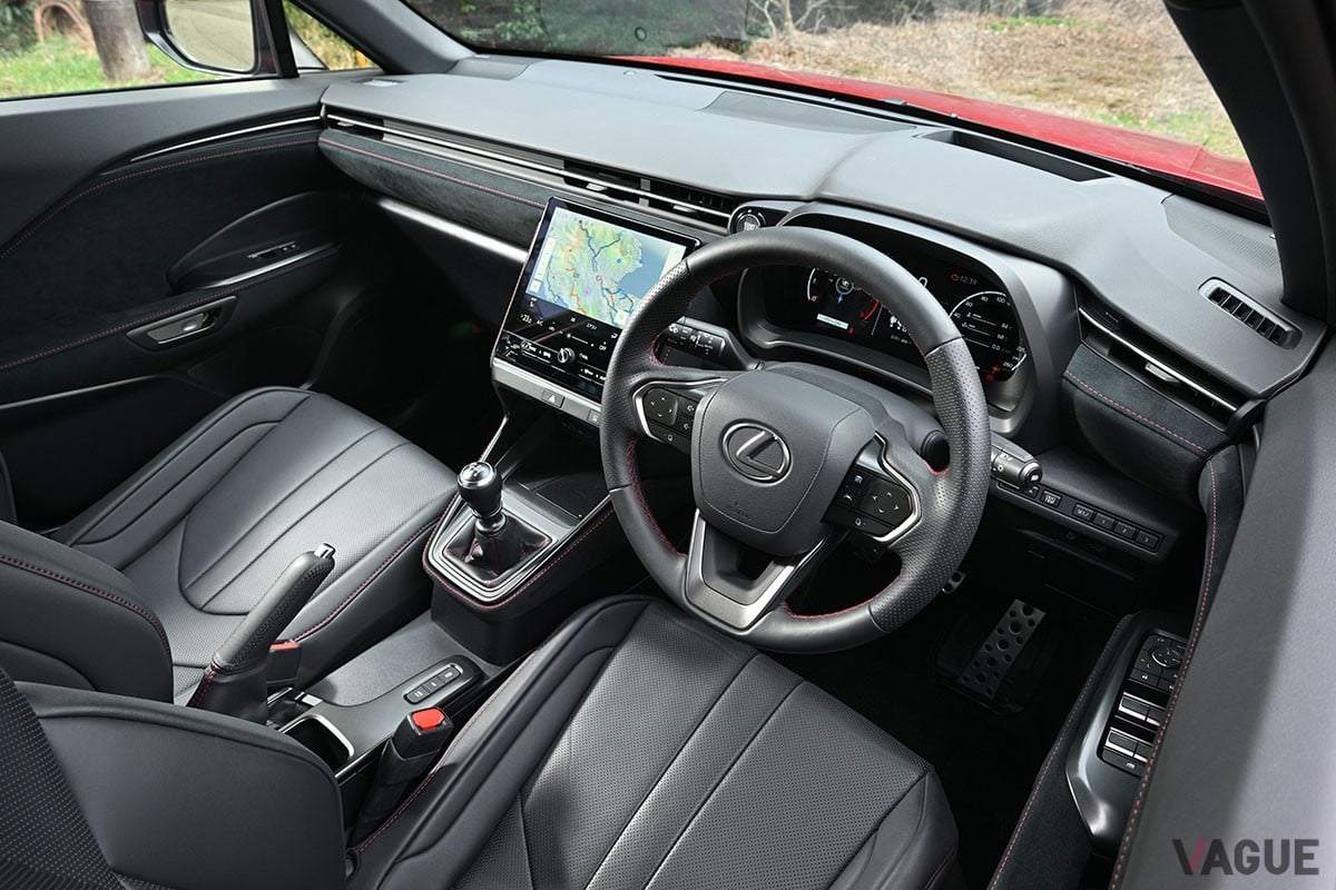 最高出力304馬力・最大トルク400Nmを発生する1.6リッター3気筒ターボを搭載するレクサス「LBX モリゾウRR」（6MT）