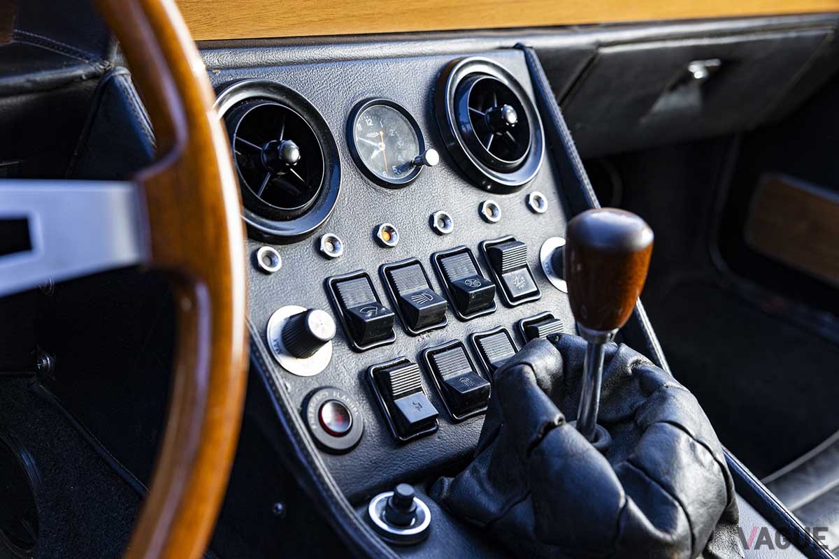 オークションに登場した1970年製ランボルギーニ「エスパーダ」Simon Clay(c)2024 Courtesy of RM Sotheby's