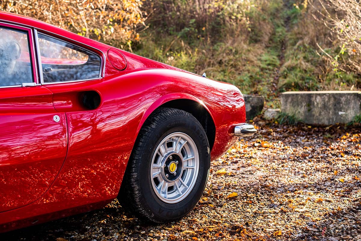 オークションに登場した1972年製フェラーリ「ディーノ246GT」Remi Dargegen(c)2024 Courtesy of RM Sotheby's