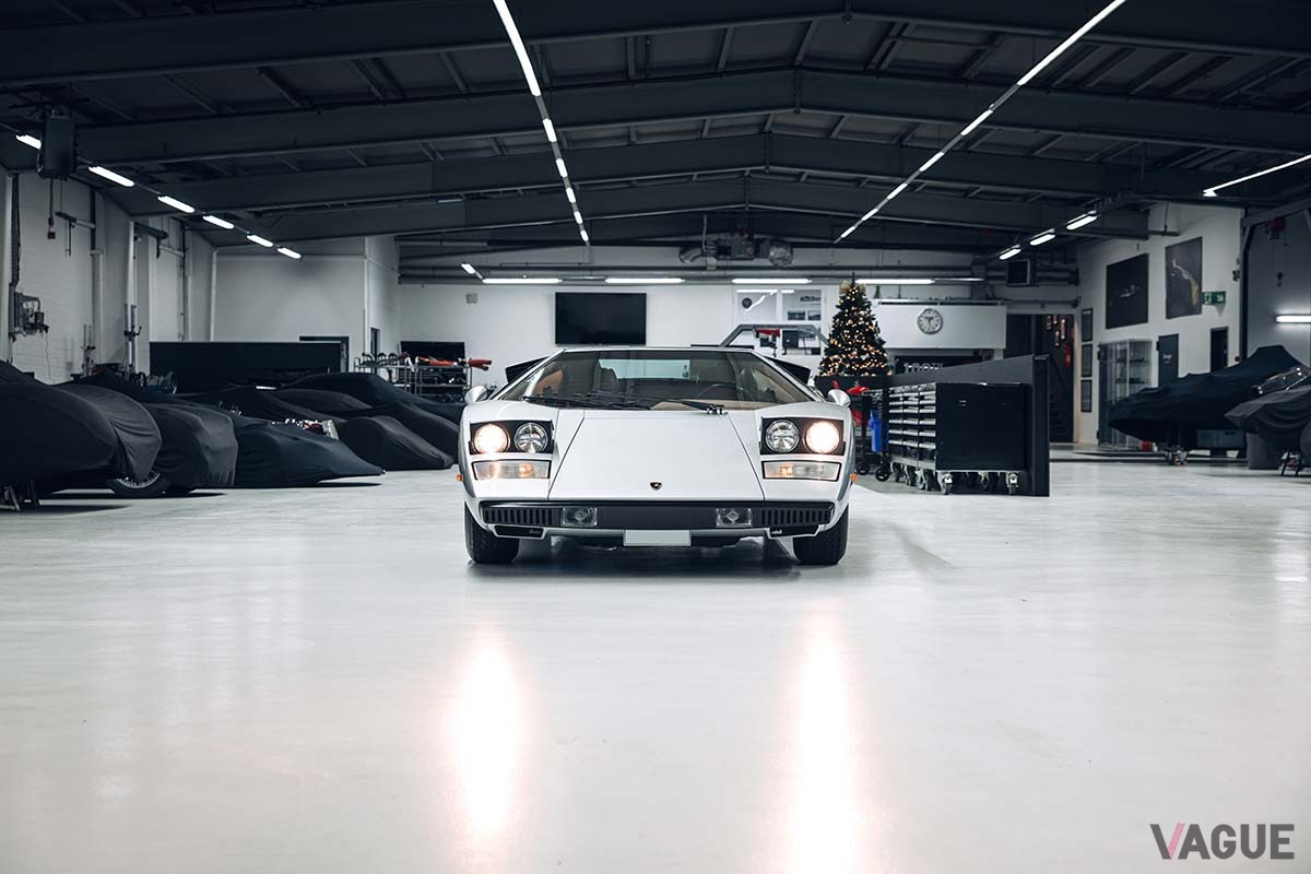 およそ1億2800万円で落札された1975年製「ランボルギーニ・カウンタックLP400」Keno Zache(c)2024 Courtesy of RM Sotheby's