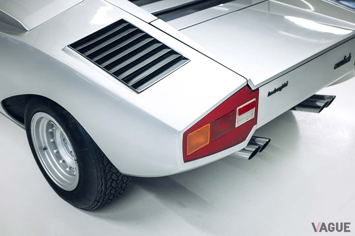 およそ1億2800万円で落札された1975年製「ランボルギーニ・カウンタックLP400」Keno Zache(c)2024 Courtesy of RM Sotheby's