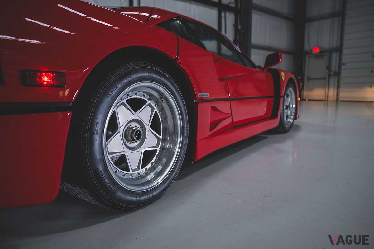 オークションで358万ドル（約5億3342万円）で落札された1991年式フェラーリ「F40」 Darin Schnabel(c)2025 Courtesy of RM Sotheby's