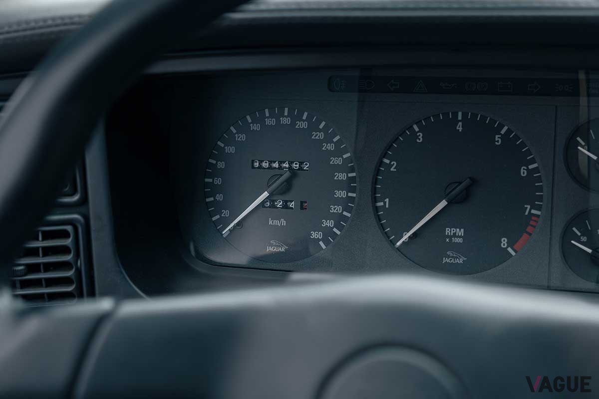 オークションに出品、約6670万円で落札された1993年式ジャガー「XJ220」Justin Schmoeller(c)2025 Courtesy of RM Sotheby's