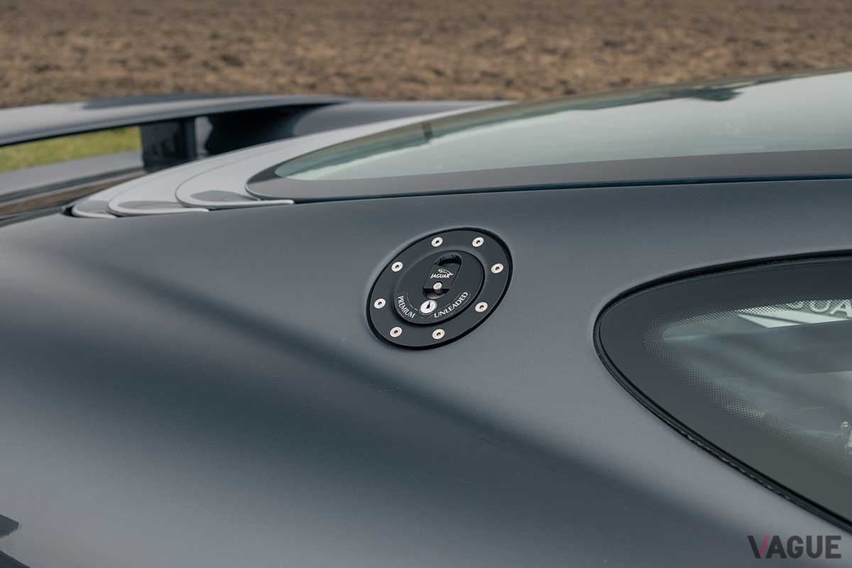 オークションに出品、約6670万円で落札された1993年式ジャガー「XJ220」Justin Schmoeller(c)2025 Courtesy of RM Sotheby's