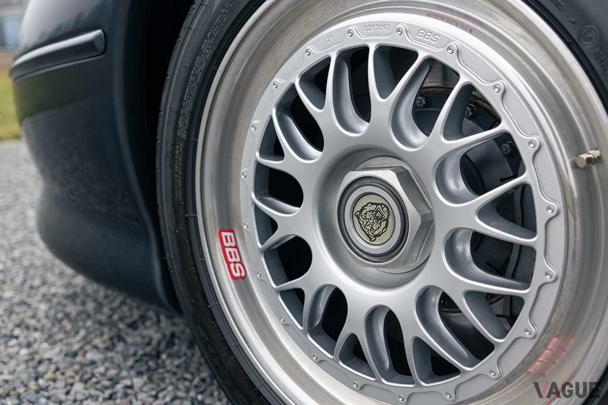 オークションに出品、約6670万円で落札された1993年式ジャガー「XJ220」Justin Schmoeller(c)2025 Courtesy of RM Sotheby's