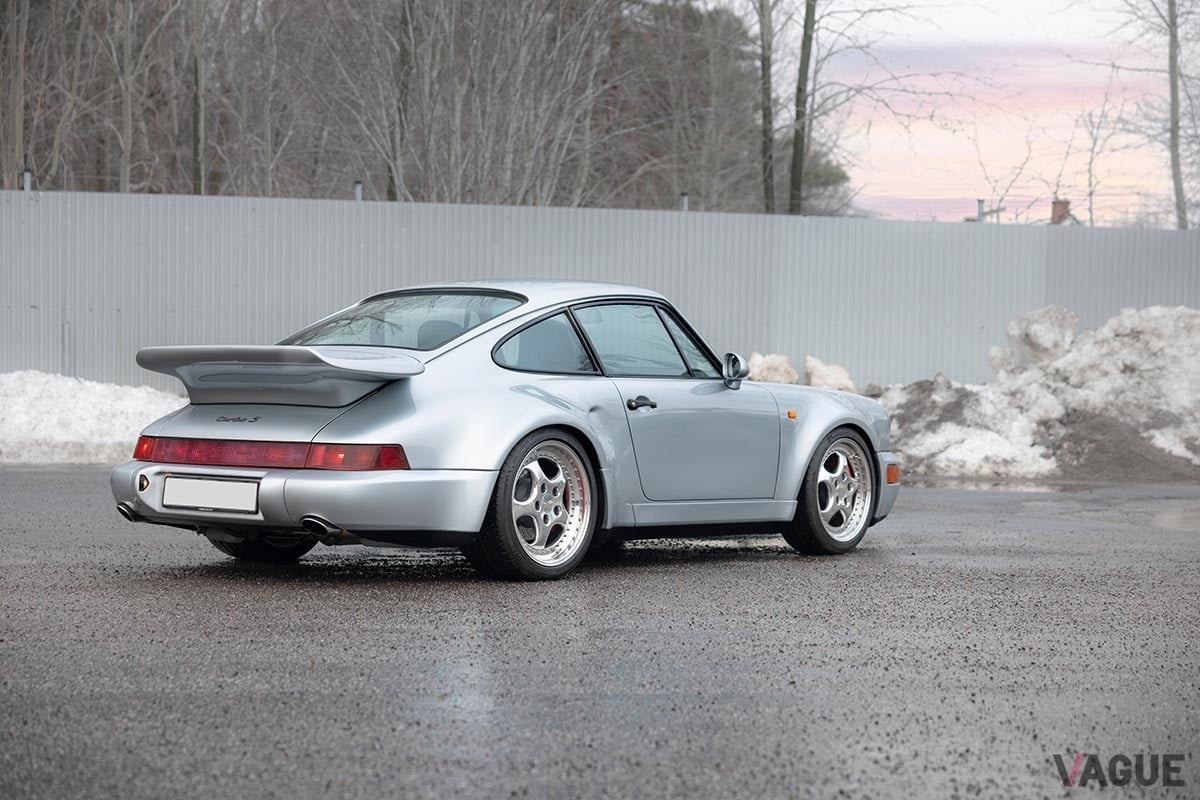 オークションに出品された1993年式ポルシェ「911ターボS ライトウエイト」Simon Hamelius(c)2025 Courtesy of RM Sotheby's