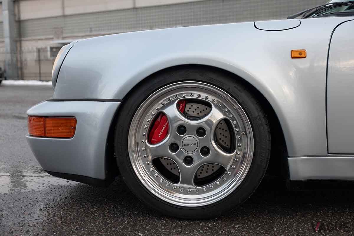 オークションに出品された1993年式ポルシェ「911ターボS ライトウエイト」Simon Hamelius(c)2025 Courtesy of RM Sotheby's