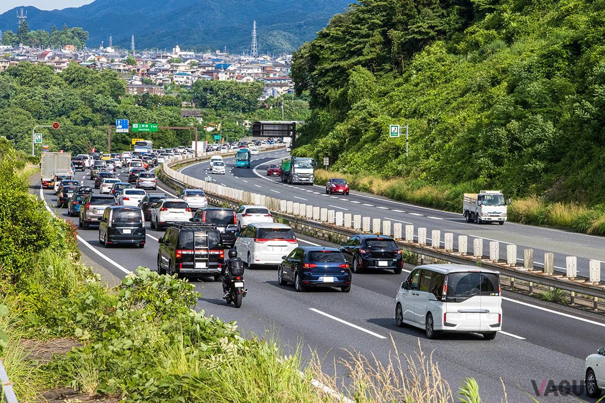 全国6道県で行われる「新・通勤パス」。利用月の月初から月末までの1カ月間、各日最初の3回までの走行に限り、指定区間内を最大50%割引で走行できる