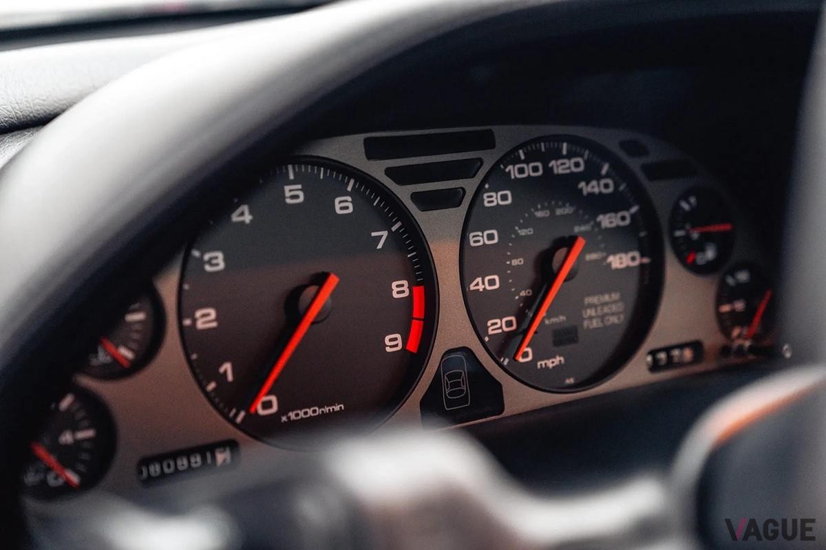 1999年式アキュラ「NSX ザナルディ・エディション」のインテリア