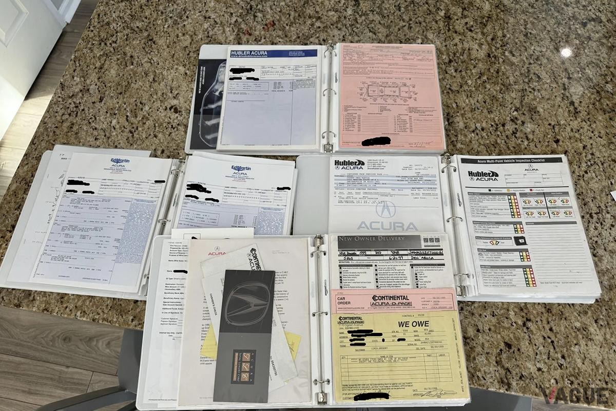 1999年式アキュラ「NSX ザナルディ・エディション」の書類