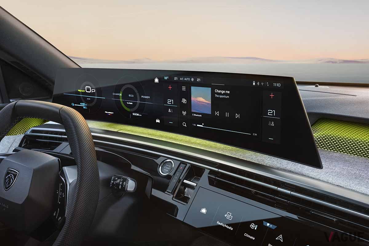 欧州で初公開されたプジョー新型「E-5008」のインテリア