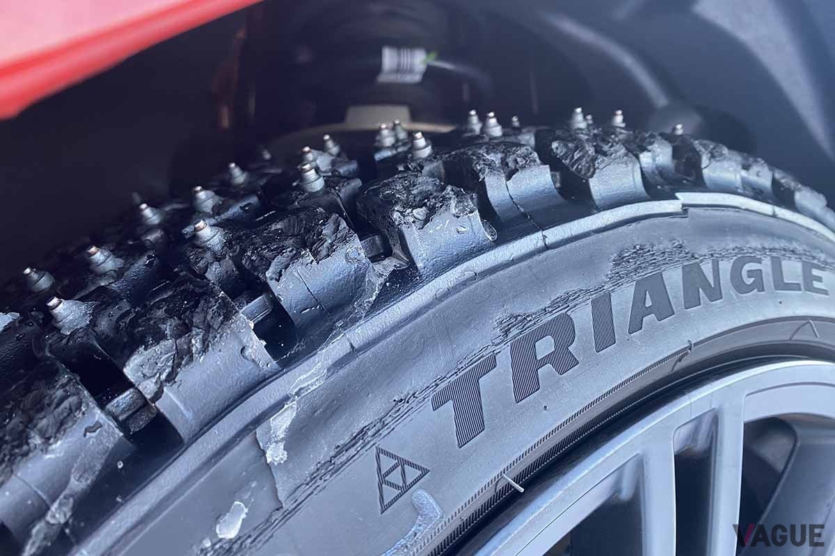 日本では見なくなったスパイクタイヤだが、北欧ではまだ一般的に使われている