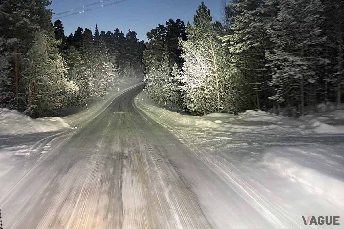 2月のスウェーデンの一般道の様子