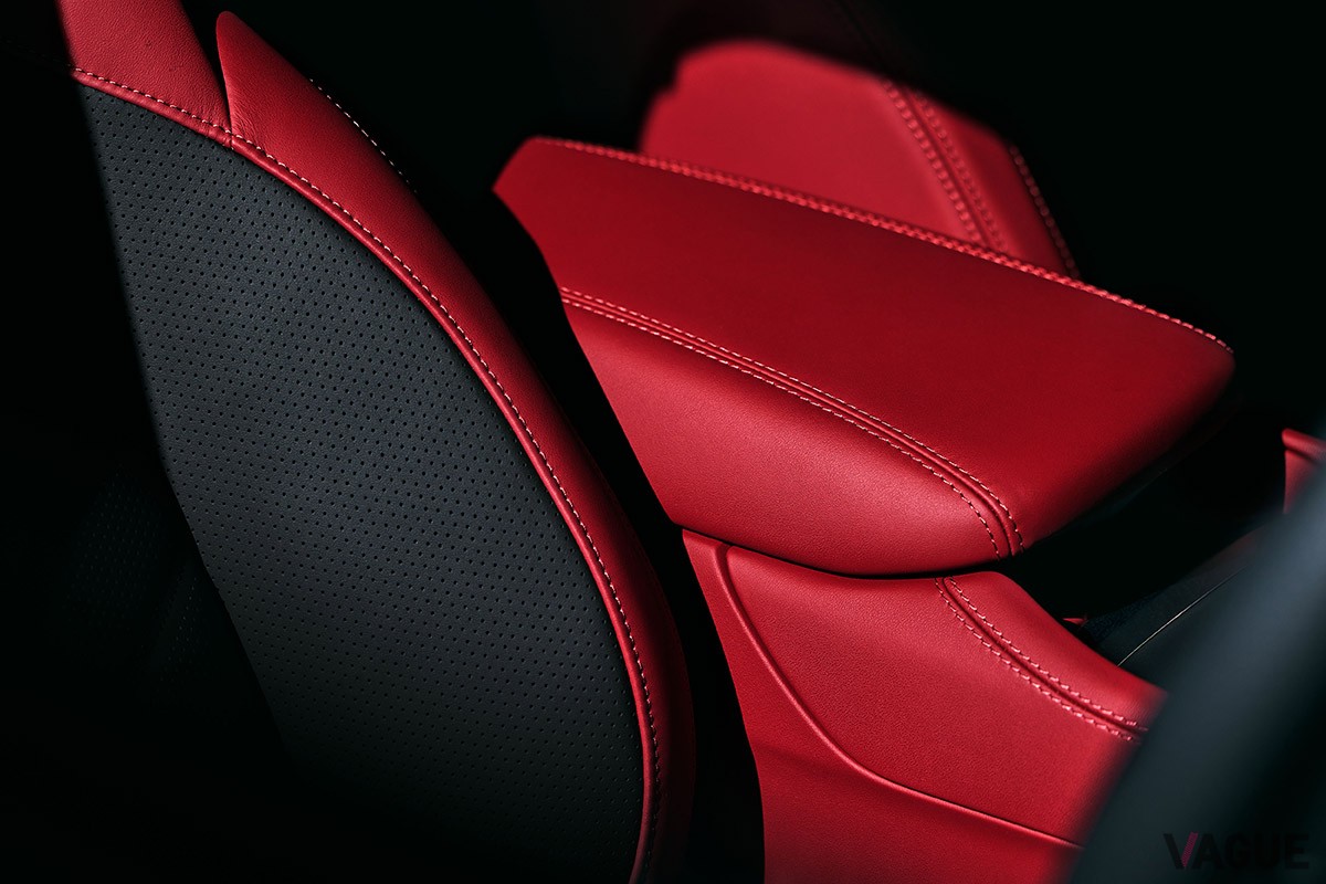 マセラティの高性能SUV「グレカーレ・トロフェオ“ネロ インフィニート”」