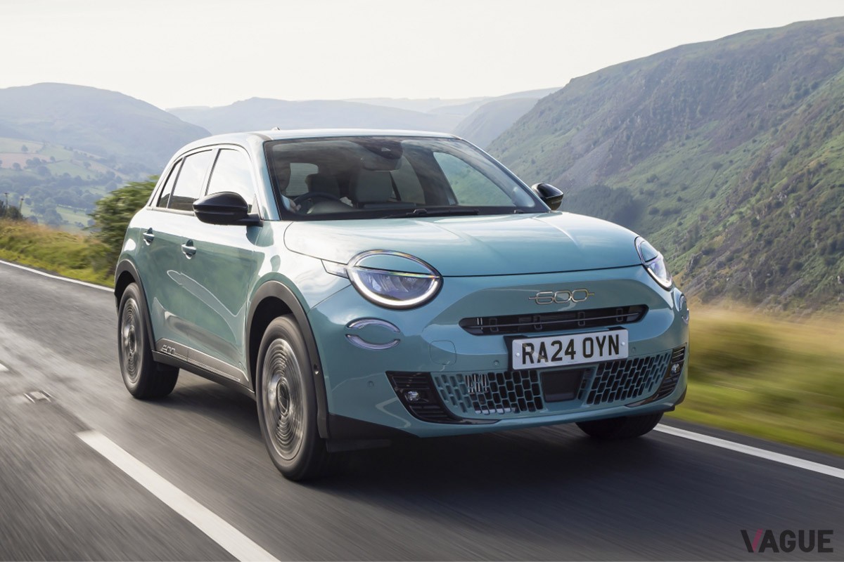 フィアット新型「600ハイブリッド」