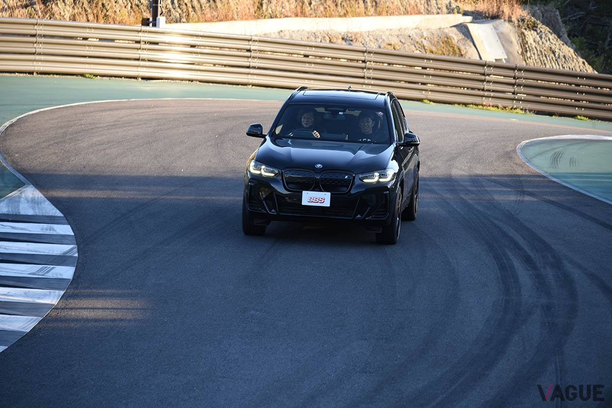 開発車両として活躍したBMW「iX3」