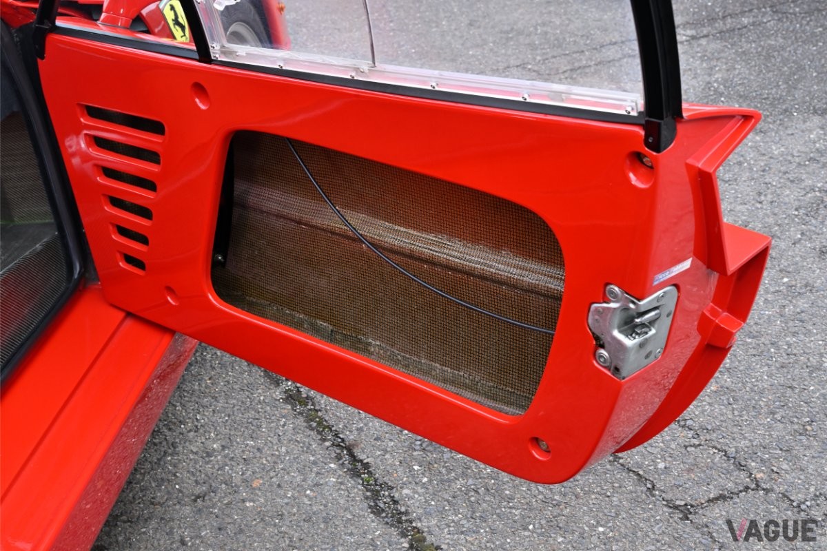 フェラーリ「F40ライトウェイト」