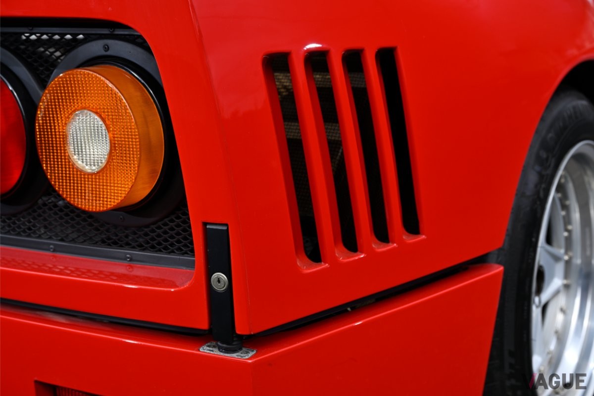 フェラーリ「F40ライトウェイト」