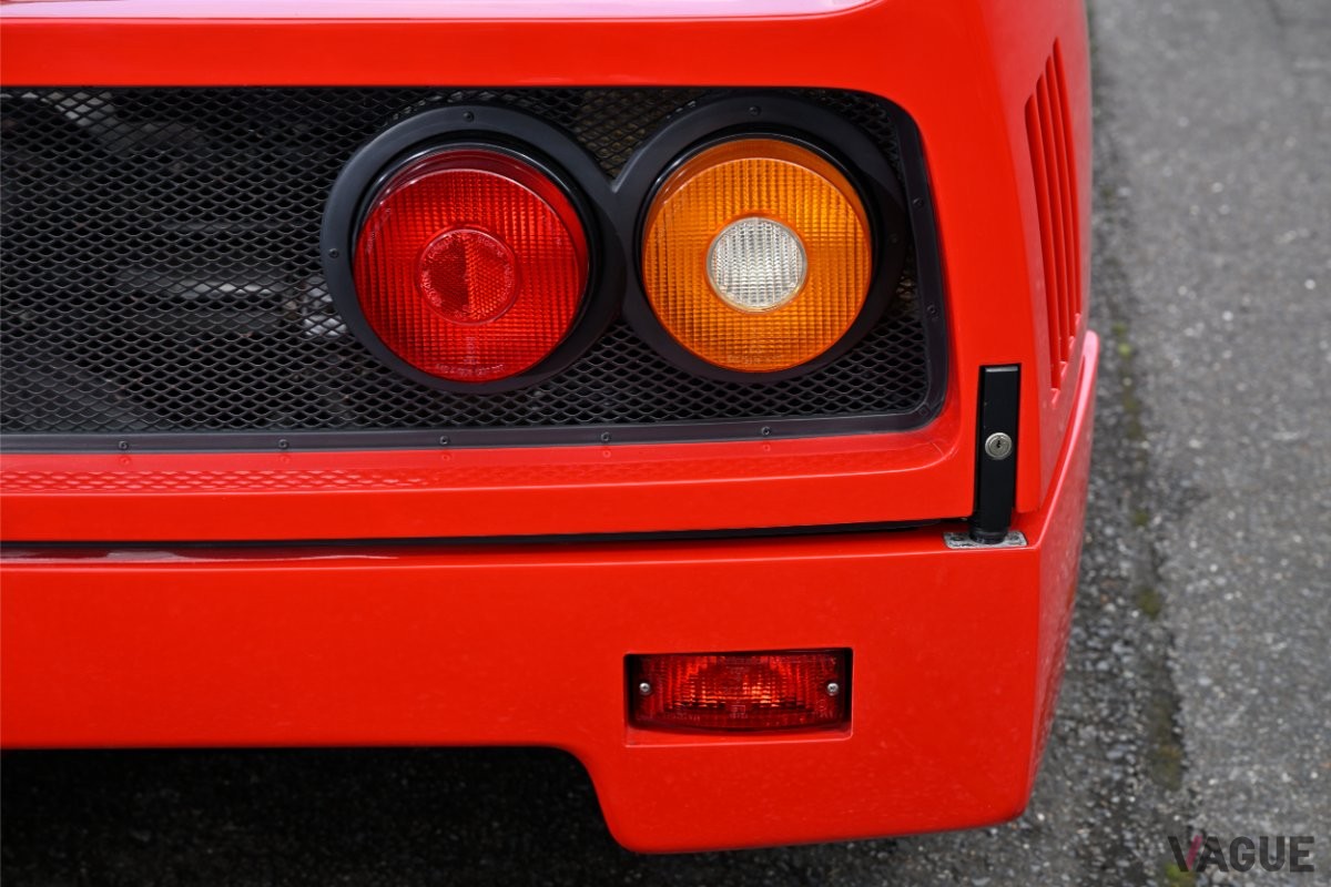 フェラーリ「F40ライトウェイト」