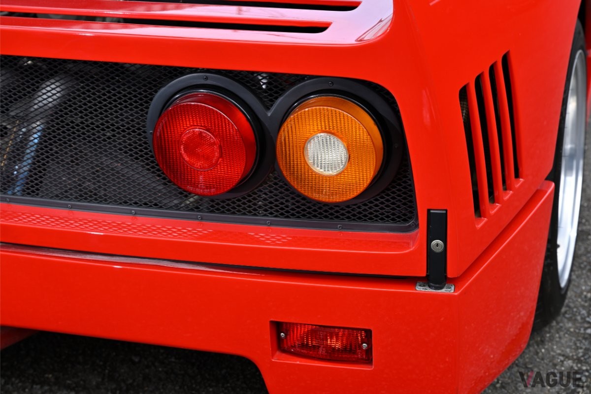 フェラーリ「F40ライトウェイト」