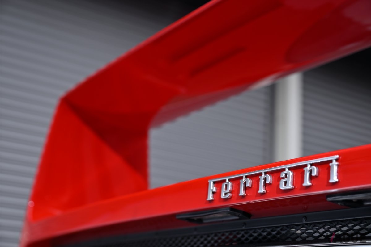 フェラーリ「F40ライトウェイト」