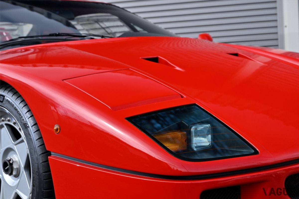 フェラーリ「F40ライトウェイト」