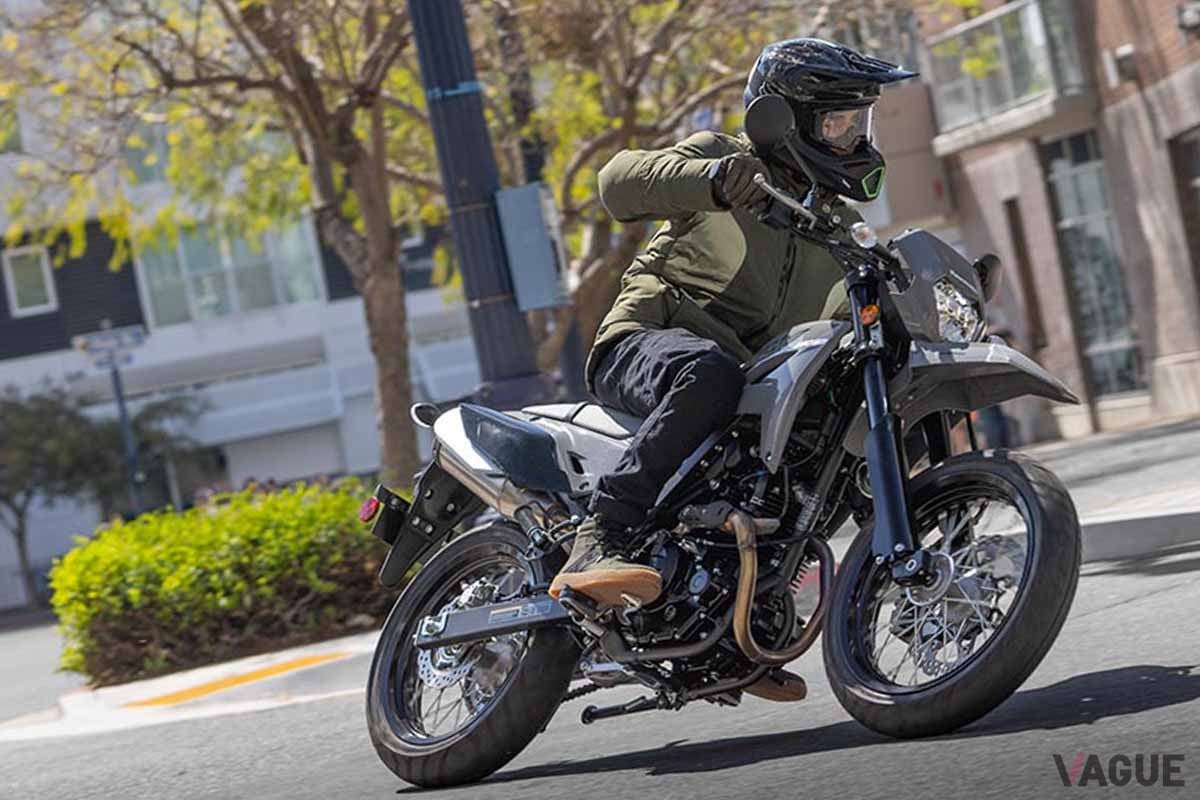 カワサキ「KLX230SM」