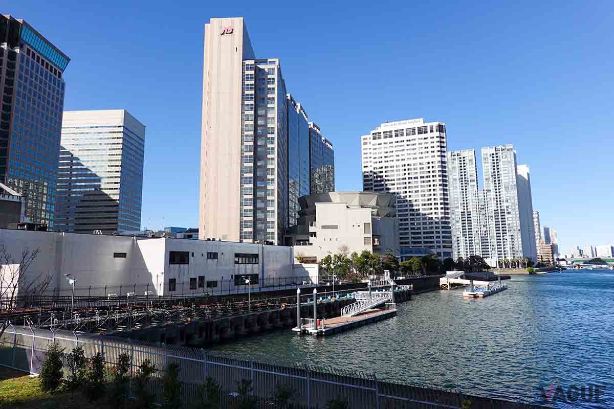 羽田空港駐車場が満車の場合、「天王洲アイル駅」付近にある大規模駐車場に駐車し東京モノレールで羽田空港に向かうという手段もある