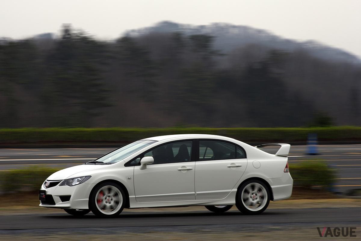 2007年3月28日に発表されたホンダFD2型「シビック タイプR」