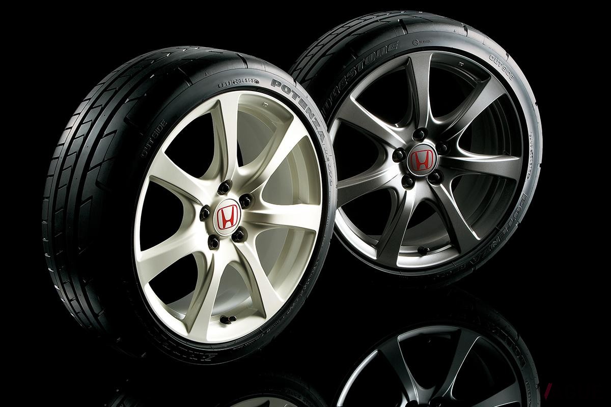 2007年3月28日に発表されたホンダFD2型「シビック タイプR」