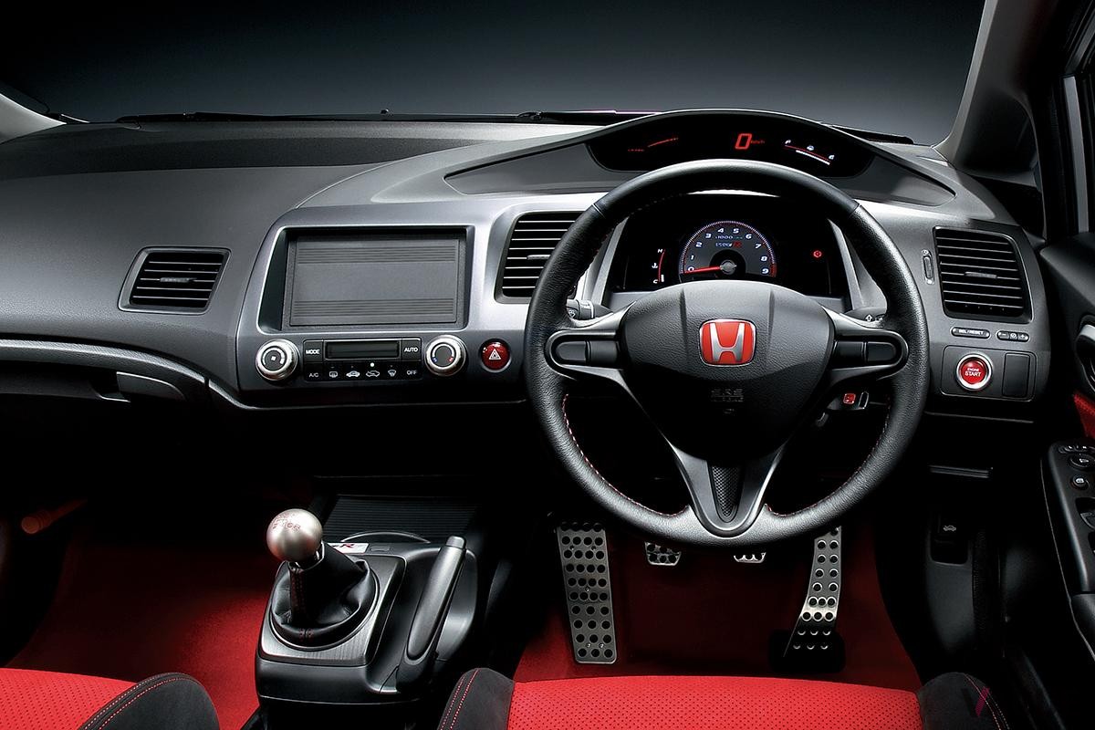 2007年3月28日に発表されたホンダFD2型「シビック タイプR」