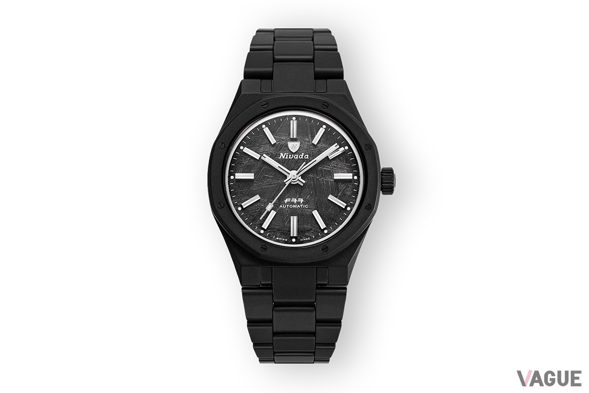 「ニヴァダ・グレンヒェン F77 ブラックセラミック」Black Ceramic Meteorite Dial（品番：68020a77、30万8000円 消費税込）