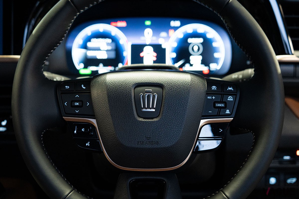 トヨタ新型「クラウン・エステート Z」（HEV）