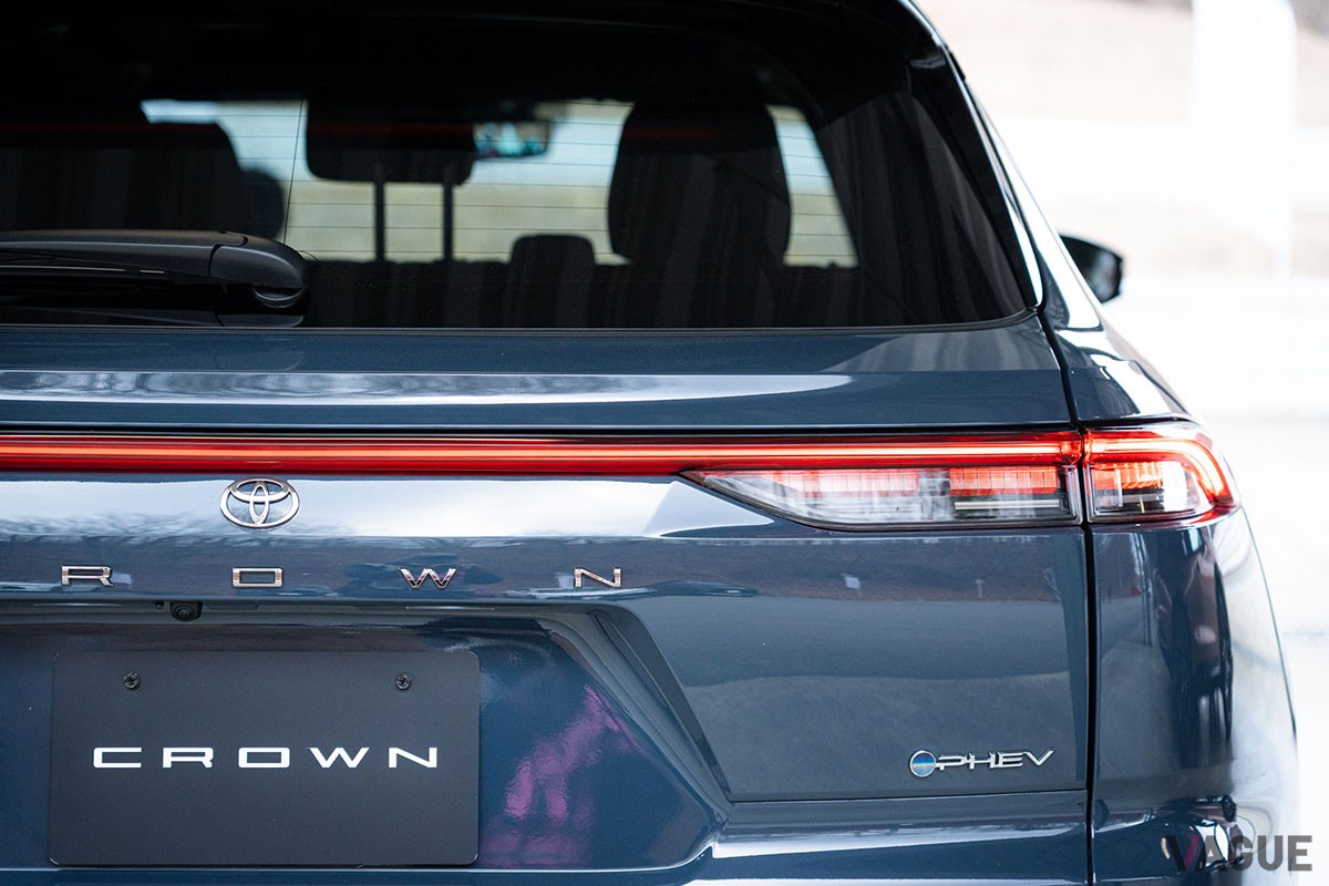 トヨタ新型「クラウン・エステート RS」（PHEV）