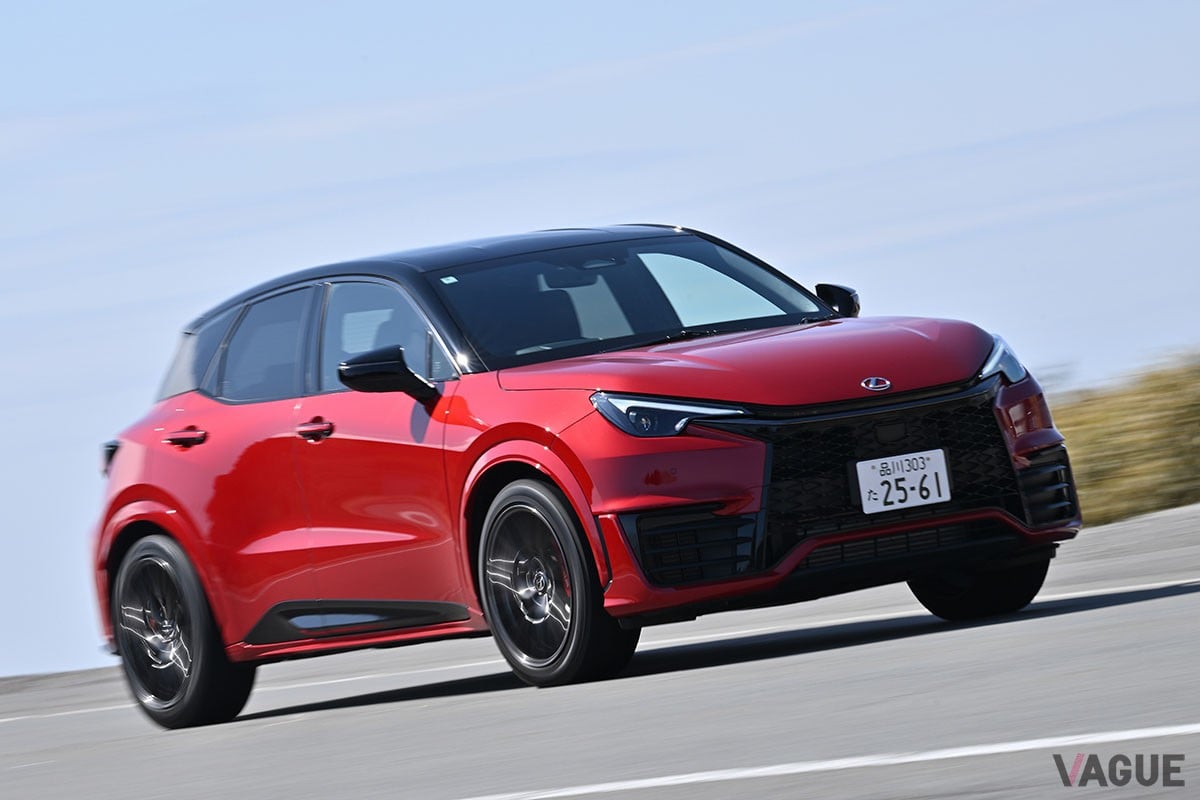 最高出力304馬力・最大トルク400Nmを発生する1.6リッター3気筒ターボを搭載するレクサス「LBX モリゾウRR」（6MT）