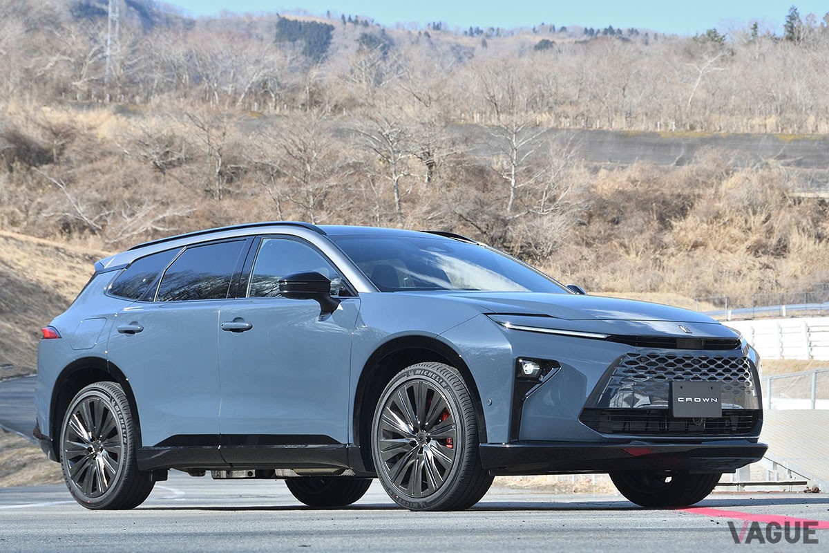 トヨタ新型「クラウン・エステート RS」（PHEV）